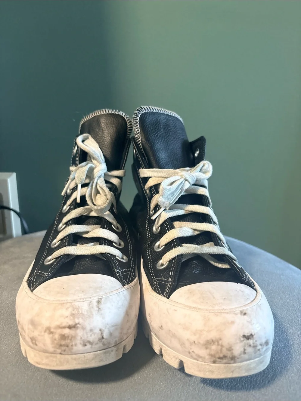 Converse Platform Black Leather High-Top  Sneaker Womens size 7